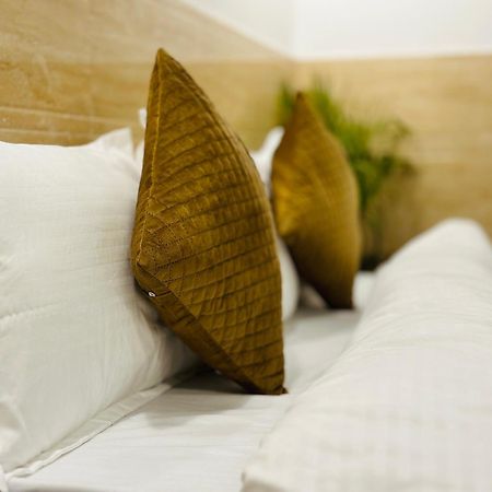 Hotel Relax In - Noida Sector 18 Εξωτερικό φωτογραφία