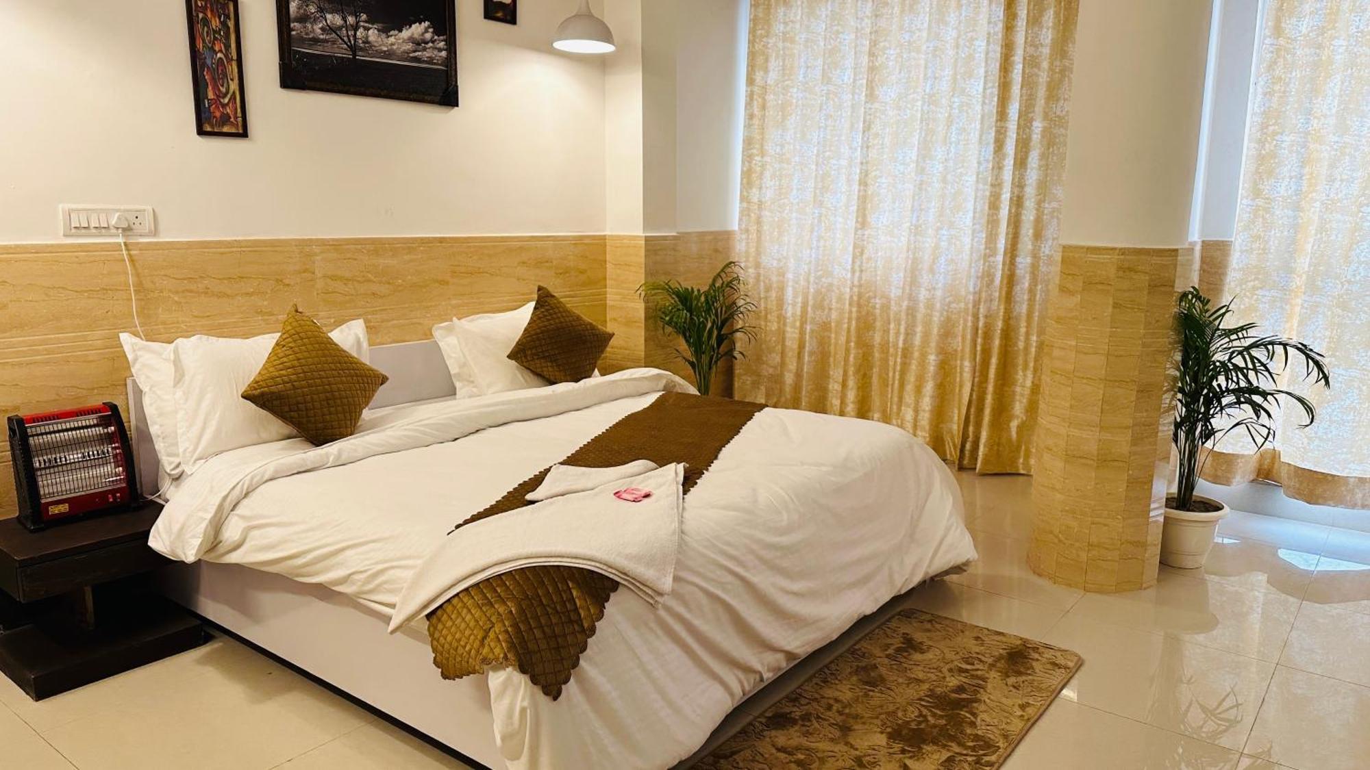 Hotel Relax In - Noida Sector 18 Εξωτερικό φωτογραφία