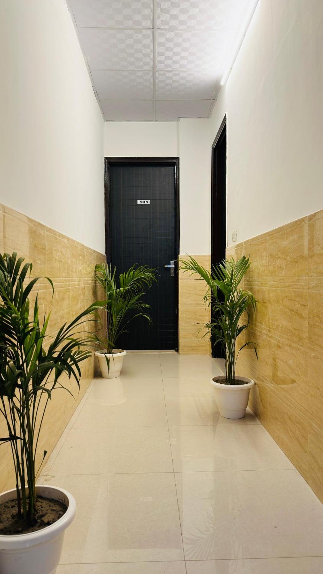 Hotel Relax In - Noida Sector 18 Εξωτερικό φωτογραφία