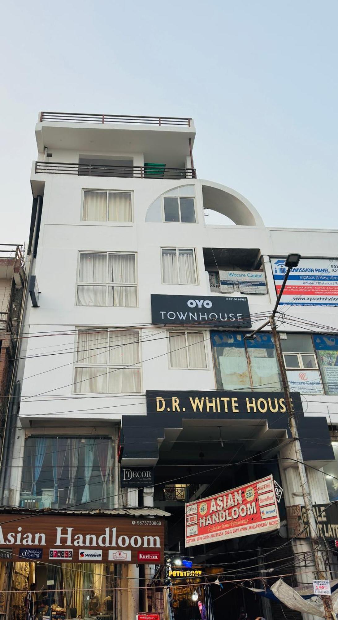 Hotel Relax In - Noida Sector 18 Εξωτερικό φωτογραφία