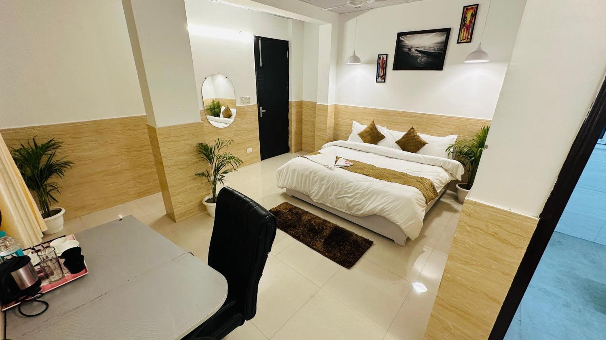 Hotel Relax In - Noida Sector 18 Εξωτερικό φωτογραφία
