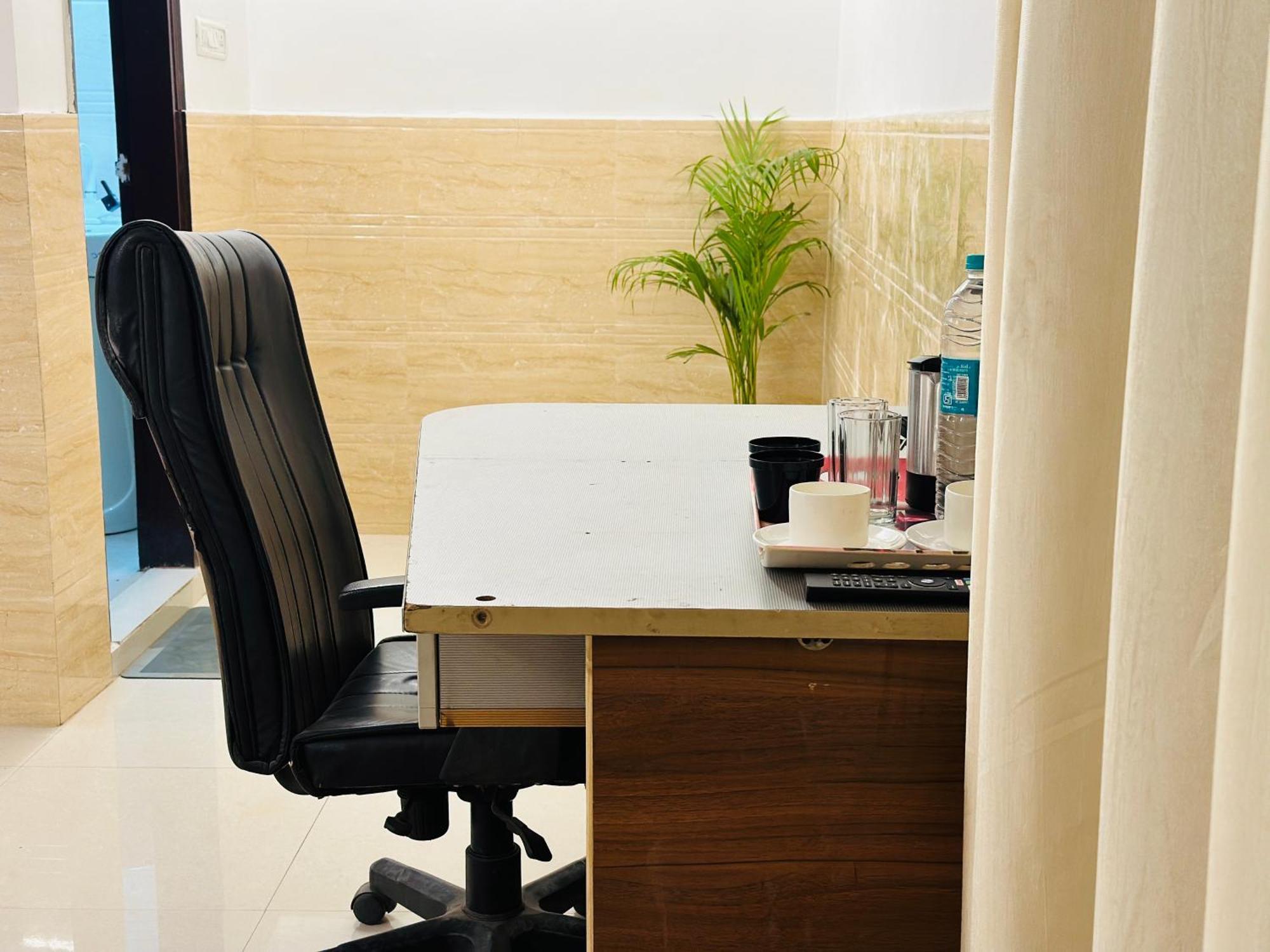 Hotel Relax In - Noida Sector 18 Εξωτερικό φωτογραφία